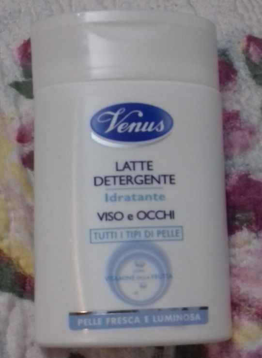 Latte detergente Venus per viso e occhi