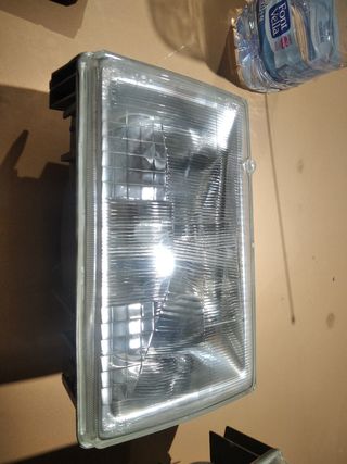 Faros renault 9