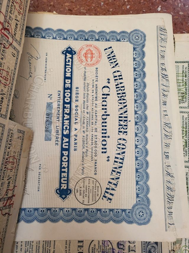 Documentos y acciones francesas