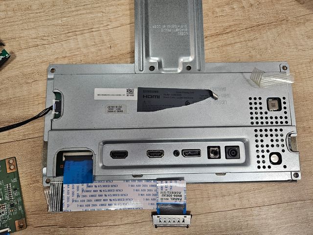 Componentes monitor samsung U28E590D