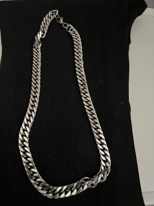 Collana in acciaio inossidabile