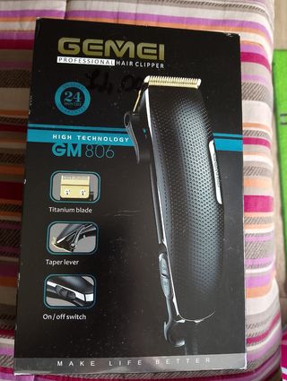 Tagliacapelli con accessori 