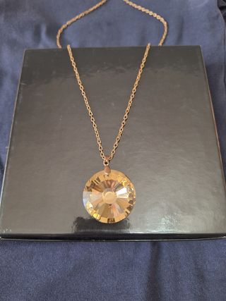 Collana lunga con pietra