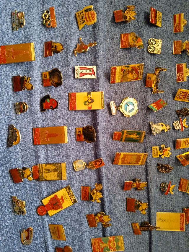 Coleção de alfinetes retro/vintage