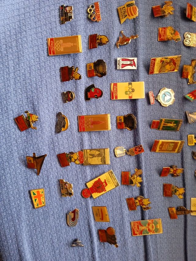 Coleção de alfinetes retro/vintage