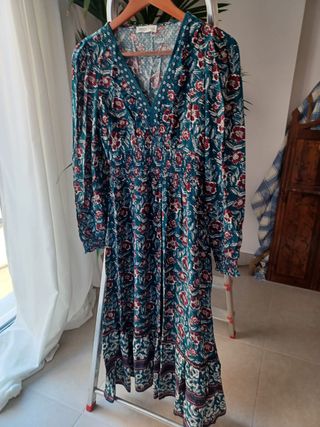 VESTIDO CORAL Y ESTAMPADO FLORAL PULLBEAR TALLA 38