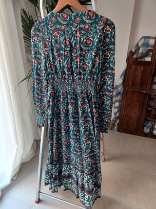 VESTIDO CORAL Y ESTAMPADO FLORAL PULLBEAR TALLA 38