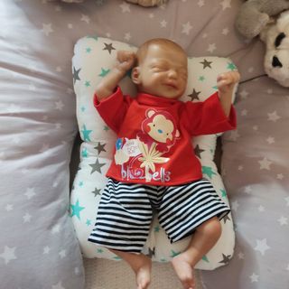 Muñeco mini bebé reborn