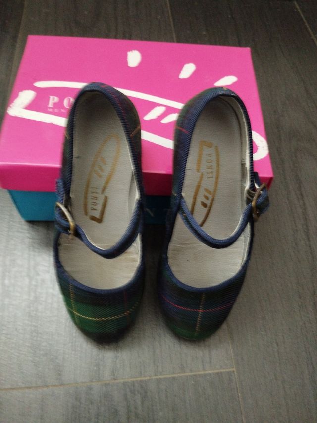 Zapatos niña cuadros