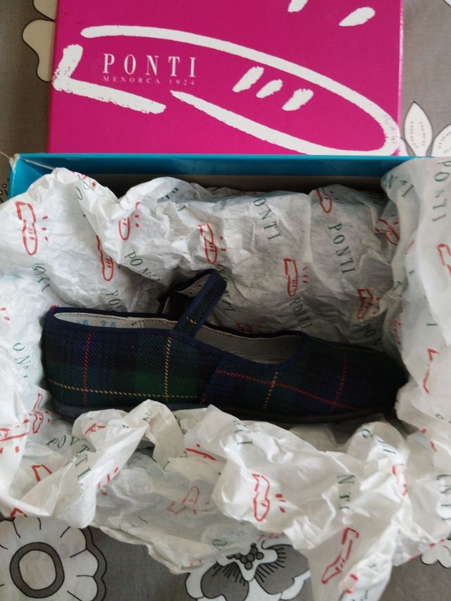 Zapatos niña cuadros