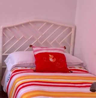 Nórdico infantil con un cojín extra a juego Ikea