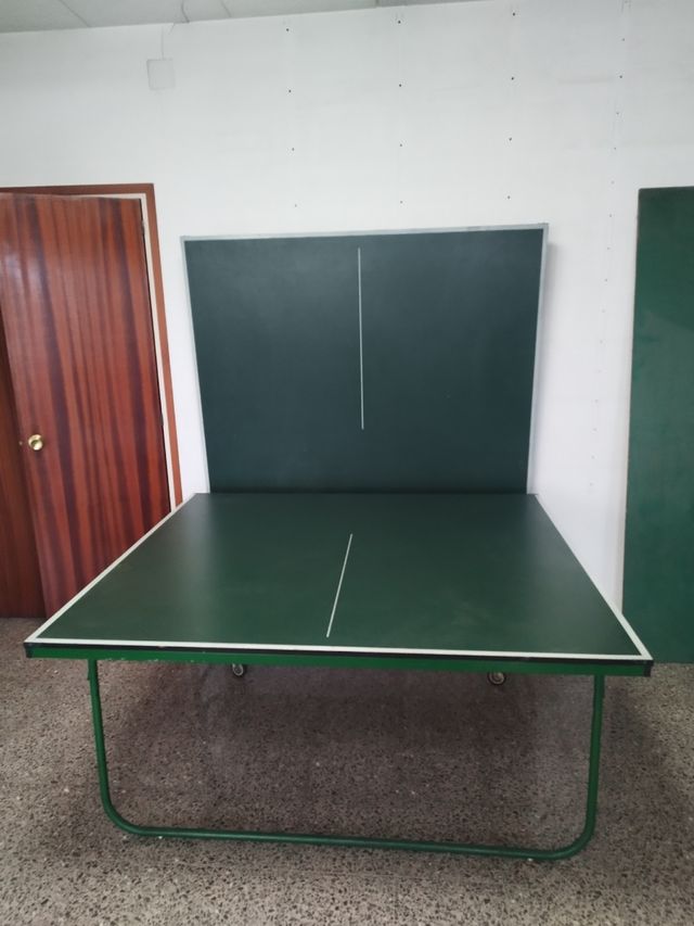 Tavolo da ping pong in molt bon estat