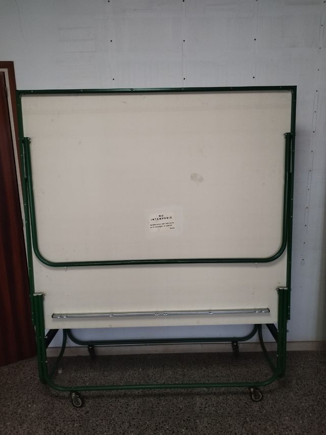 Tavolo da ping pong in molt bon estat