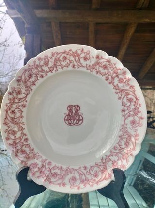 Ser de 12 platos hondos Limoges.
