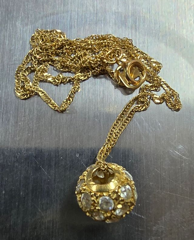 Gargantilla oro y colgante con pedreriate s