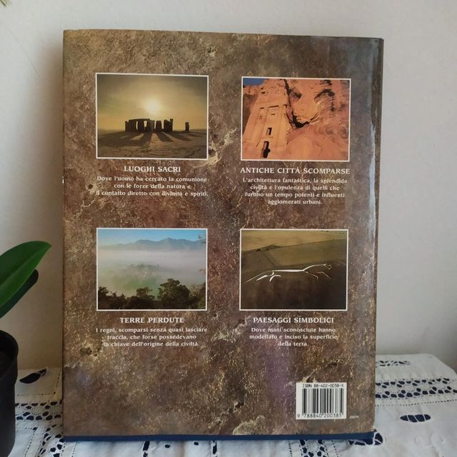 Libro illustrato Atlante dei luoghi Misteriosi