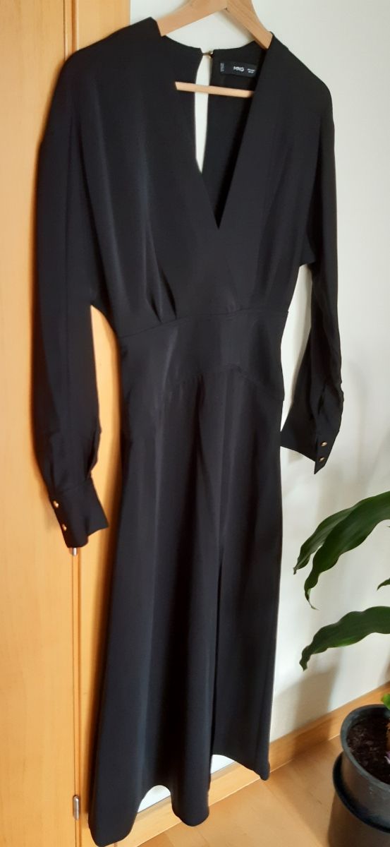 Vestido T.XS negro largo de Mango 
