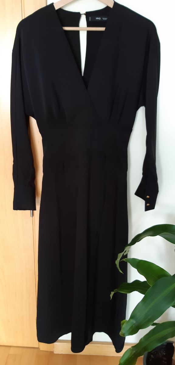 Vestido T.XS negro largo de Mango 