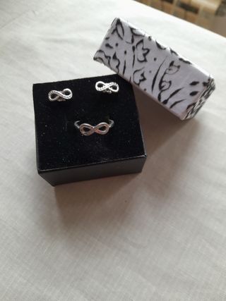 PLATA: anillo y pendientes plata infinito.