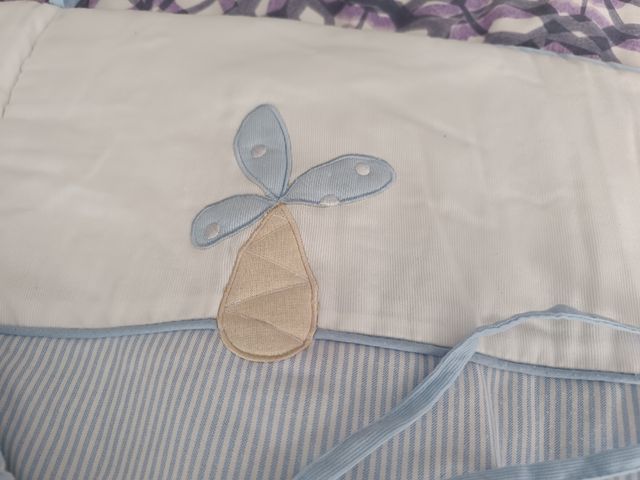 Edredón y chichonera cuna