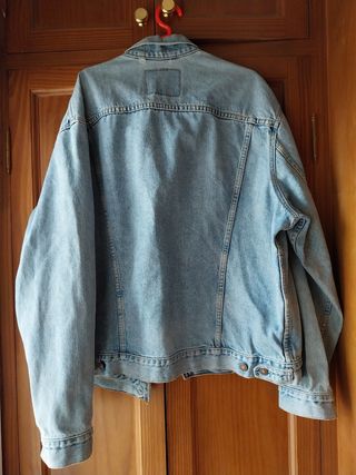 Cazadora Levis