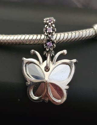 Charm Mariposa piedras colores plata