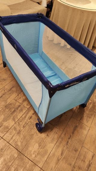 Parque de niños, cuna de viaje