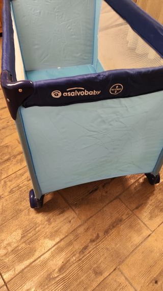 Parque de niños, cuna de viaje