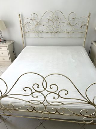 Letto matrimoniale  in ferro battuto