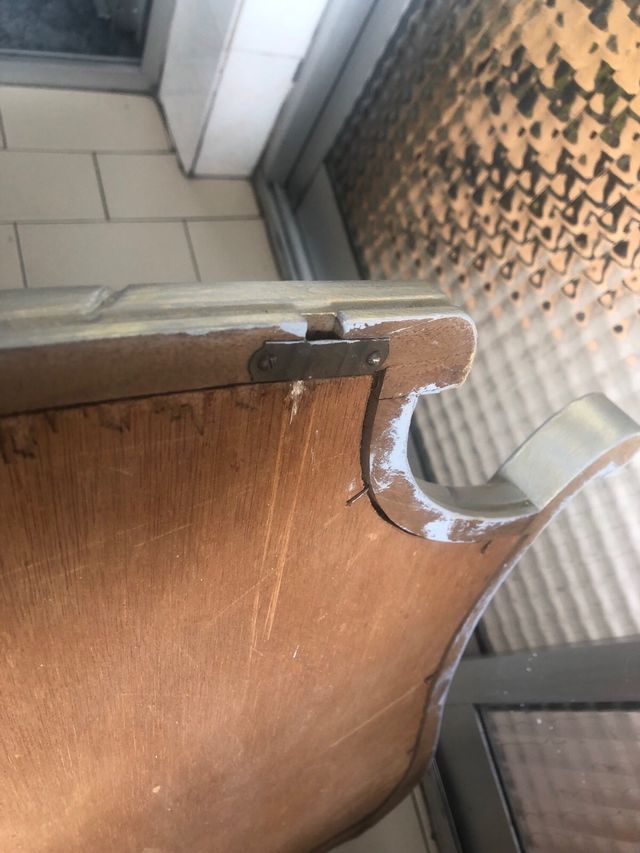 Espejo de madera muy antiguo