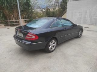 Mercedes-Benz  CLK 2005