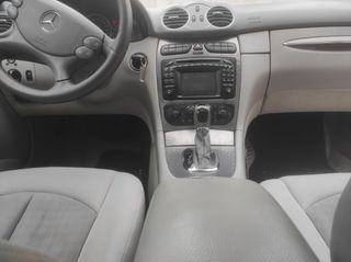 Mercedes-Benz  CLK 2005