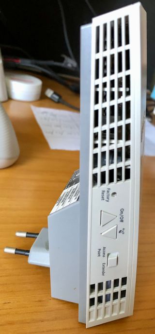 Netgear X4 AC2200 Wifi range extender EX7300
