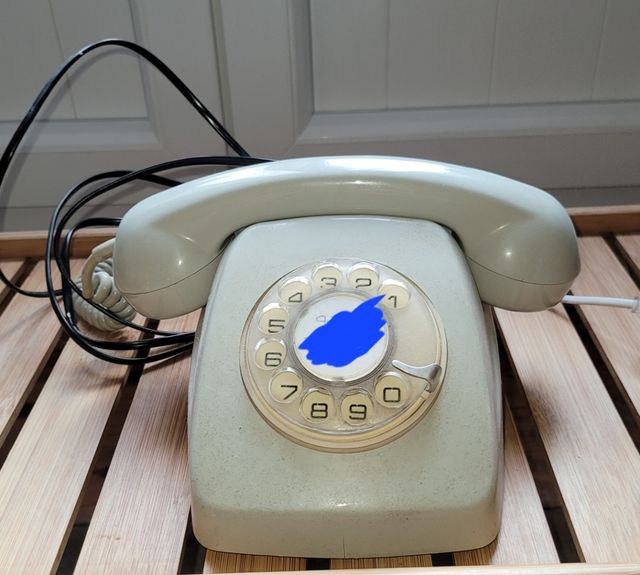 Teléfono antiguo