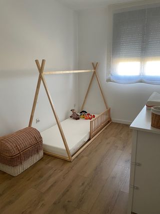 Cama tipi con somier Montessori 