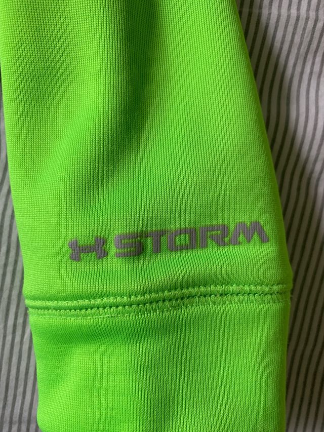 Sudadera Under Amour talla 11 años