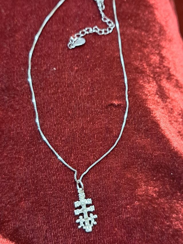 Cadena con cruz de caravaca de plata