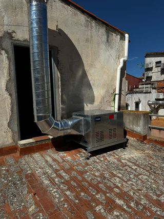 Instalación de salidas de humo sin andamios