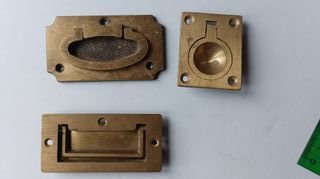 MANIGLIE IN BRONZO, 6€ UNITARIO.