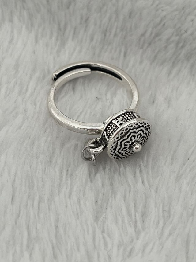 Anillo ajustable antiestrés budista. NUEVO