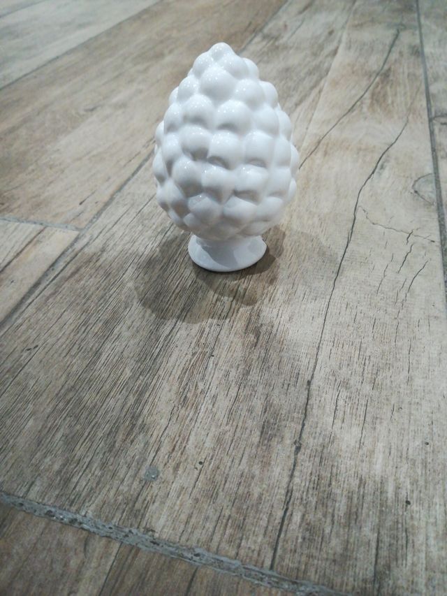 Pumo bianco ceramica
