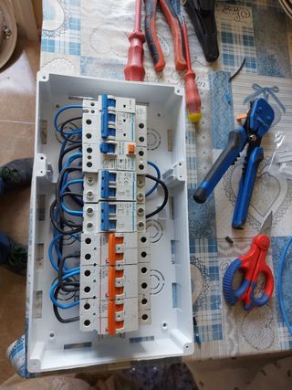 Fontanero electricista 