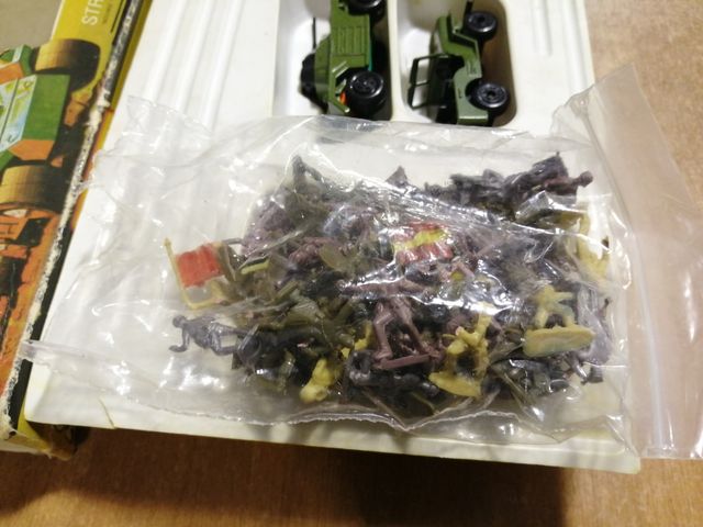 Scatola di fiammiferi Strike Force Auto militari