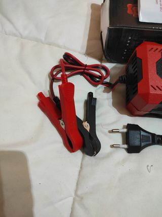 Cargador De Baterías Universal