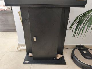 Pecera con mueble y accesorios.