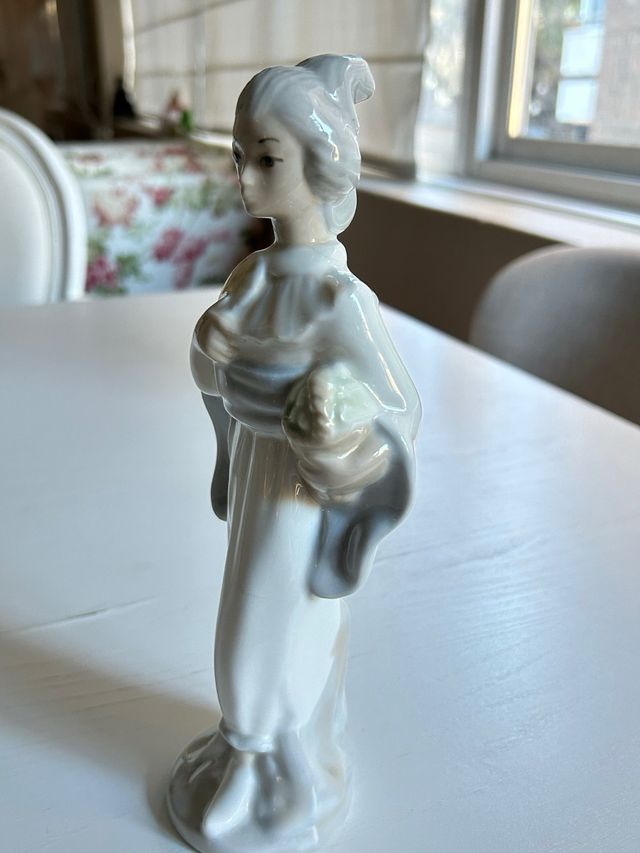 Figura de cerámica de Nao