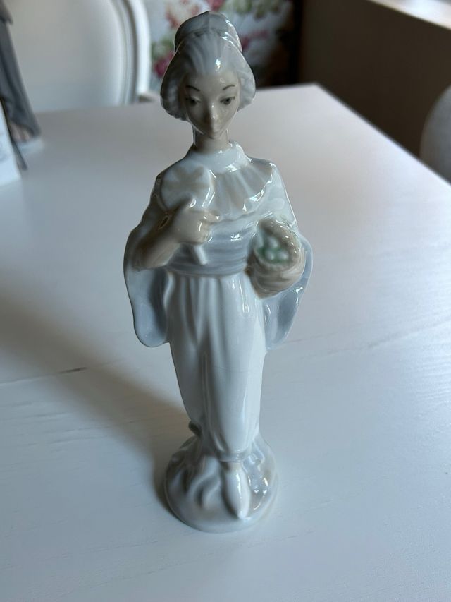 Figura de cerámica de Nao