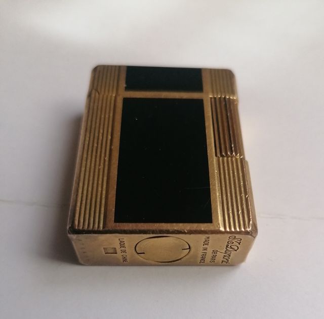 mechero S. T. Dupont