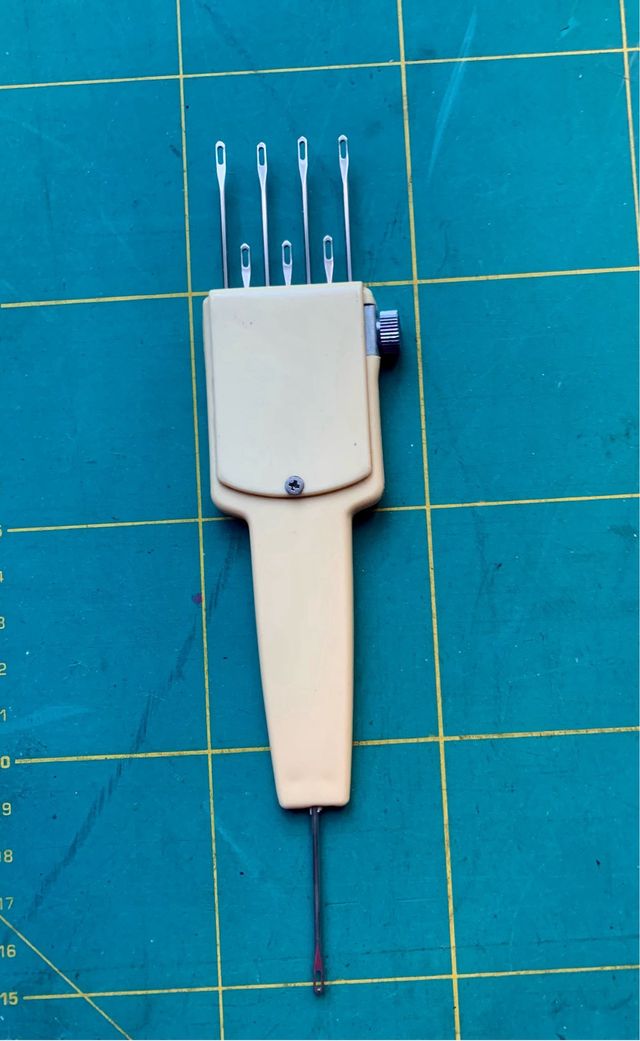 7 prong tool for knitting machine