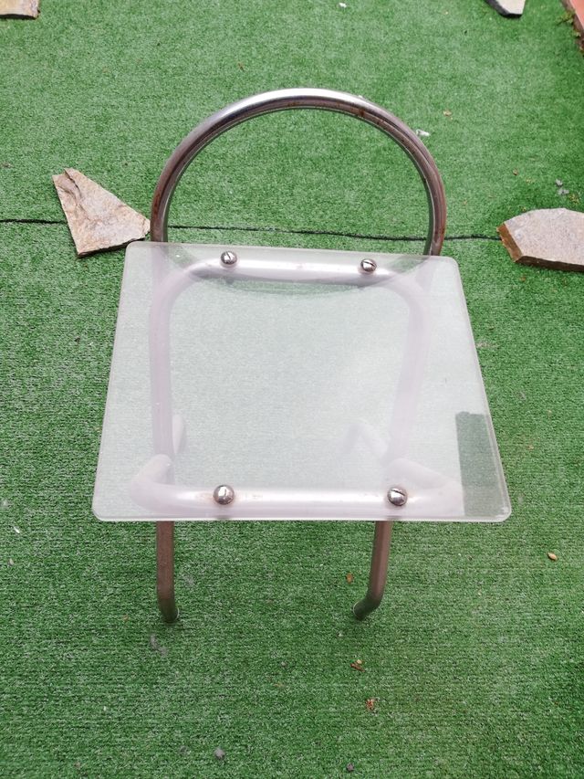 Banqueta de metacrilato y acero